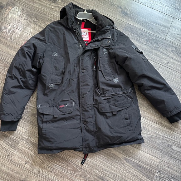 Man’s winter jacket - Picture 9 of 9